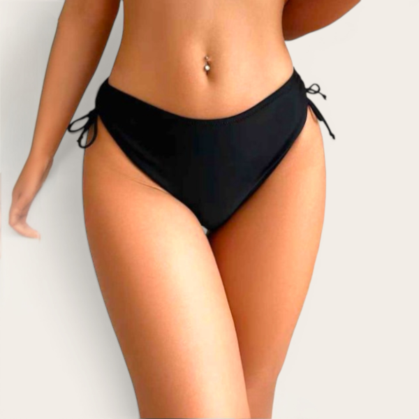 Κλασσικό monokini με σούρες